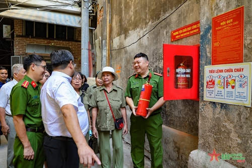 Hà Nội: Quận Hoàn Kiếm ra mắt Tổ liên gia an toàn phòng cháy, chữa cháy